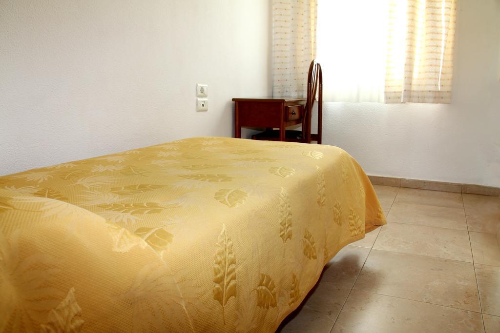 Hostal Restaurante La Masia Vila-real Buitenkant foto