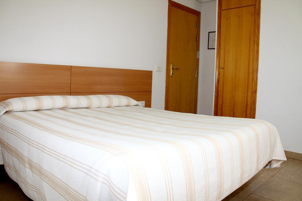 Hostal Restaurante La Masia Vila-real Buitenkant foto