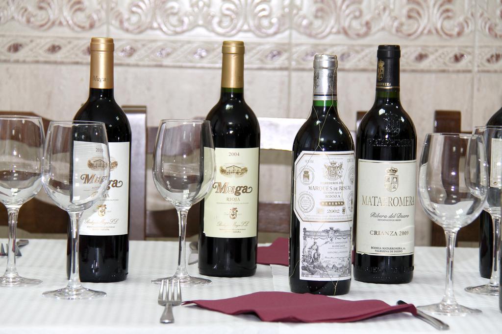 Hostal Restaurante La Masia Vila-real Buitenkant foto