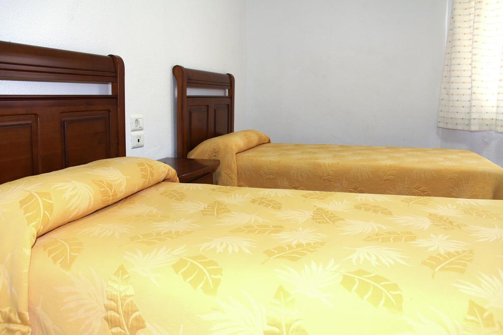 Hostal Restaurante La Masia Vila-real Kamer foto