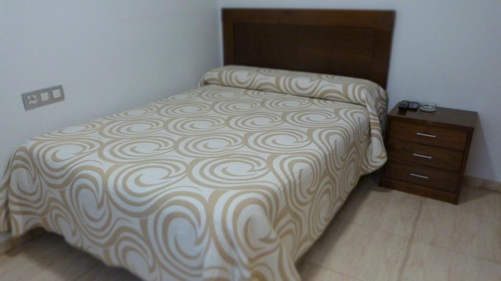 Hostal Restaurante La Masia Vila-real Buitenkant foto