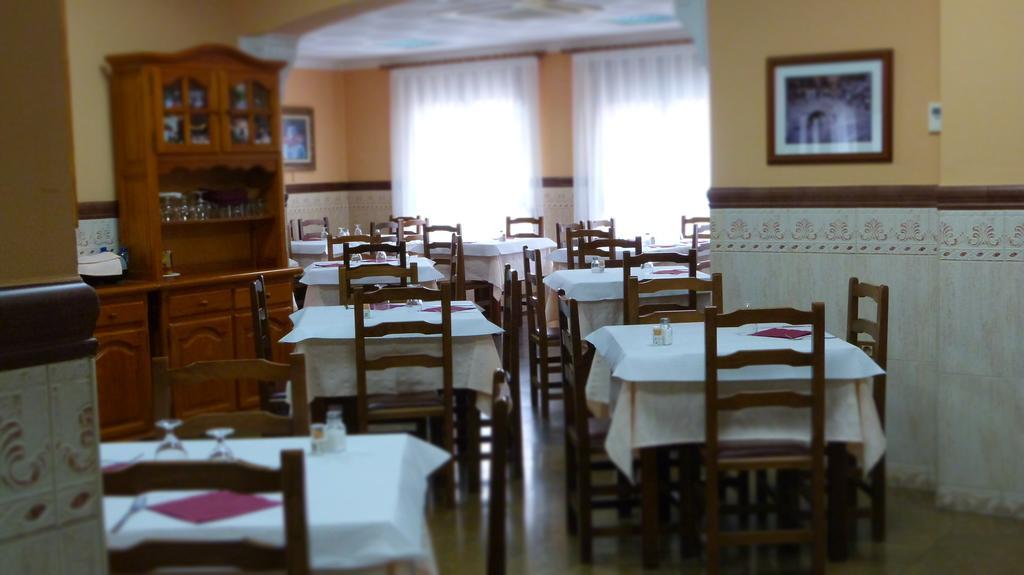 Hostal Restaurante La Masia Vila-real Buitenkant foto